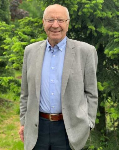 Александр Микулин